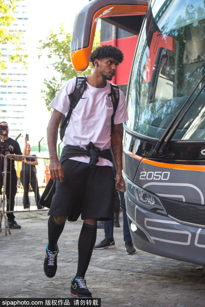 两侧, 成都蓉城必, 应对浙江队