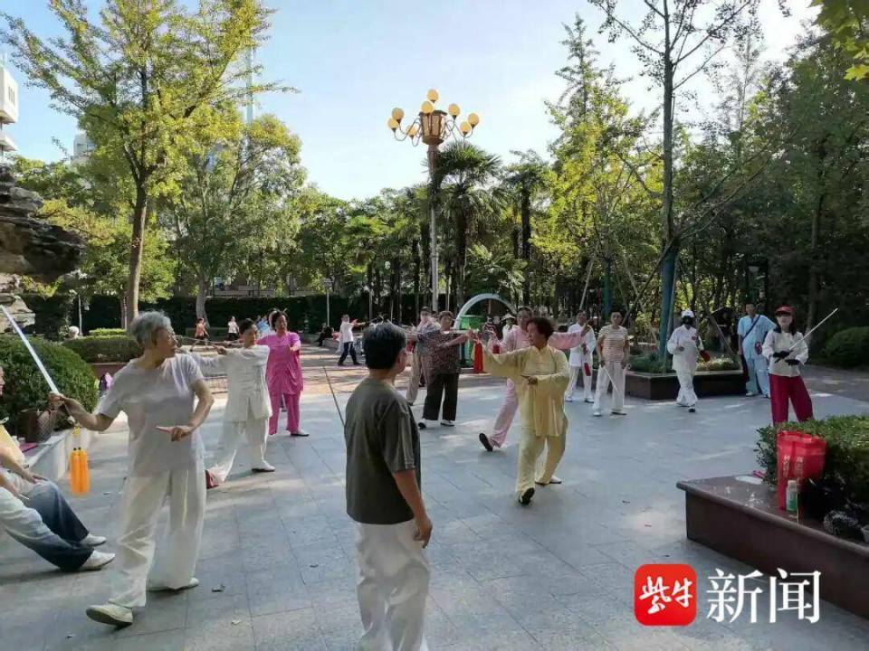 也带动了整, 活动, 名专业表演 也带动了整, 活动, 名专业表演