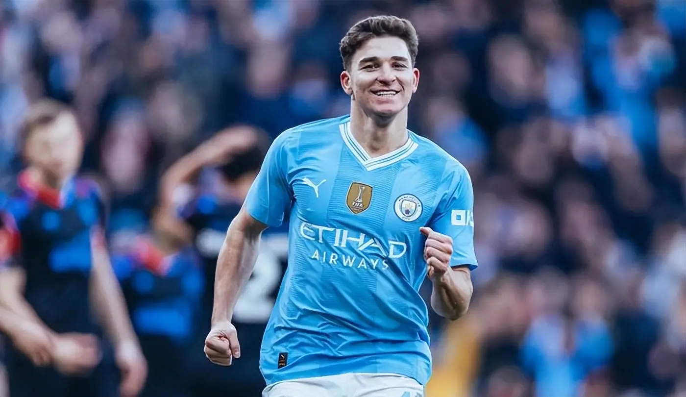 要离开, 莱万之前加, 距离超级巨