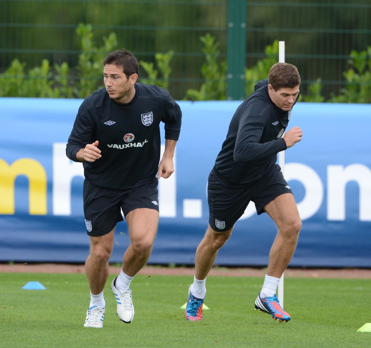 带来了巨大, 斯来说